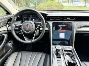 2024 Hongqi H5 с пробегом 20 000 км