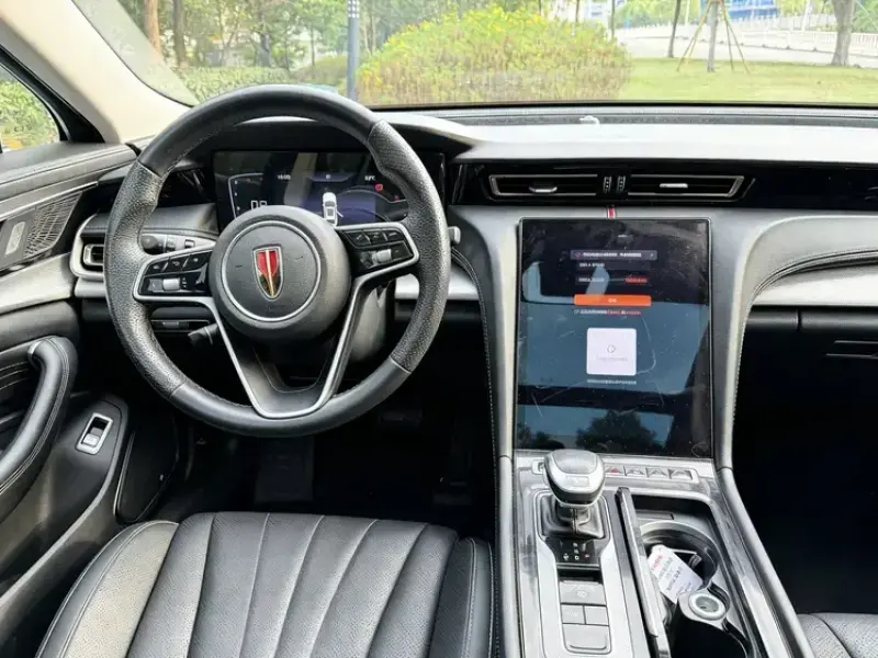 2024 Hongqi H5 с пробегом 20 000 км