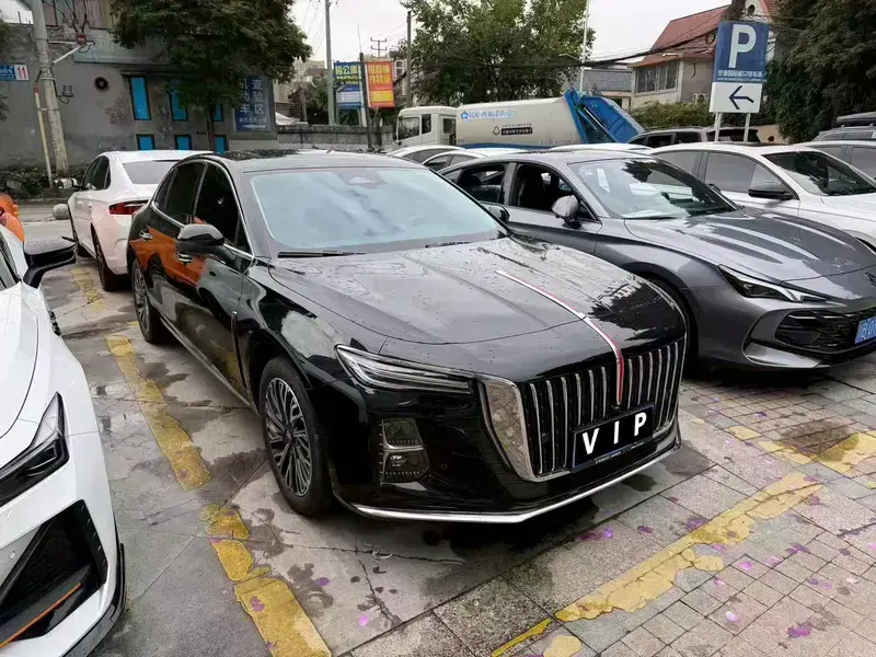 2024 Hongqi H5 с пробегом 27 200 км