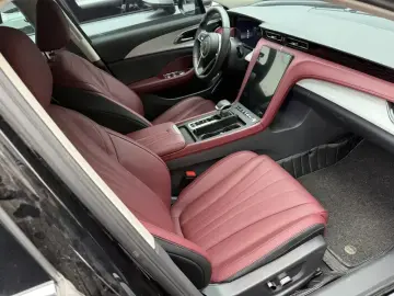 2024 Hongqi H5 с пробегом 27 200 км