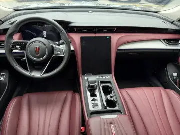 2024 Hongqi H5 с пробегом 27 200 км