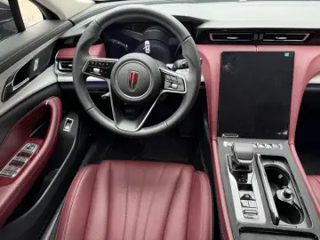 2024 Hongqi H5 с пробегом 27 200 км