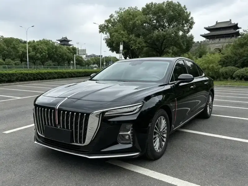 2023 Hongqi H5 с пробегом 43 200 км