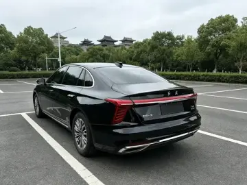 2023 Hongqi H5 с пробегом 43 200 км