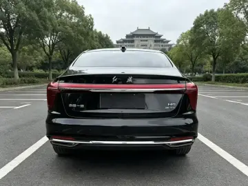 2023 Hongqi H5 с пробегом 43 200 км
