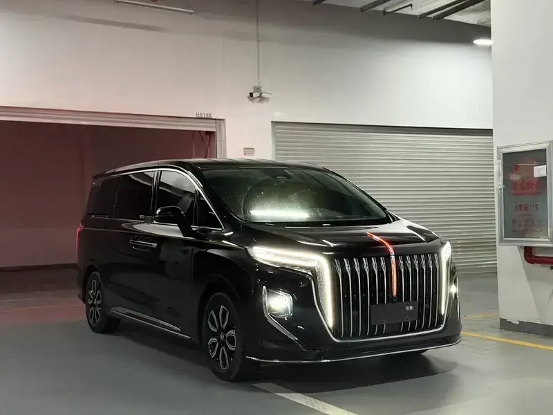 2022 Hongqi HQ9 с пробегом 49 000 км