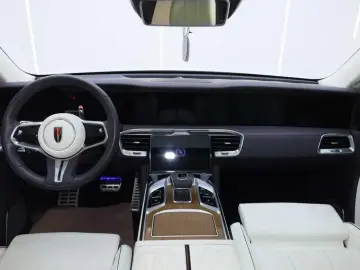 2020 Hongqi E-HS9 с пробегом 41 300 км