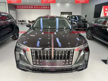2024 Hongqi H9 с пробегом 4 000 км