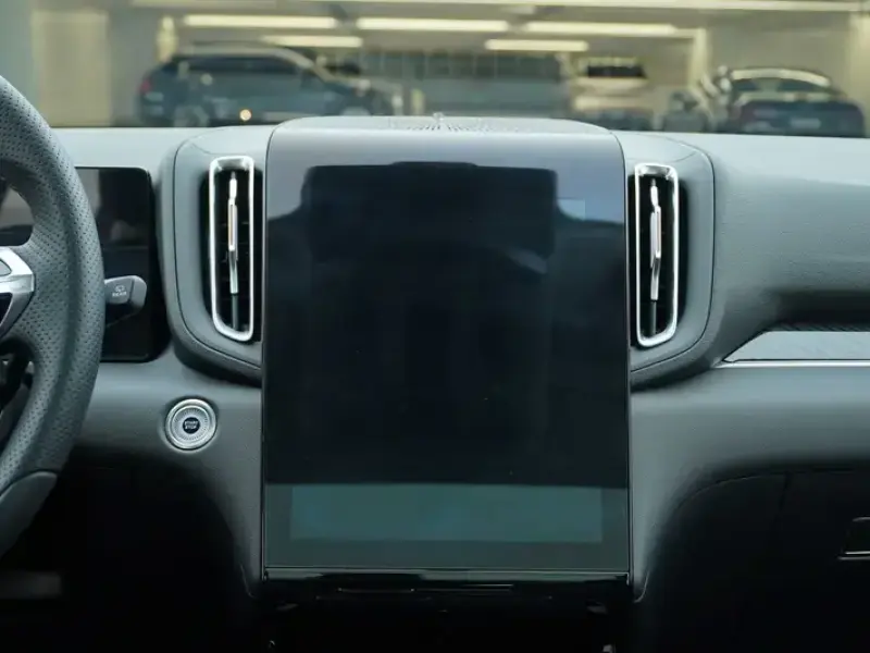 2025 Hongqi HS3 с пробегом 7 000 км