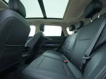 2025 Hongqi HS3 с пробегом 7 000 км