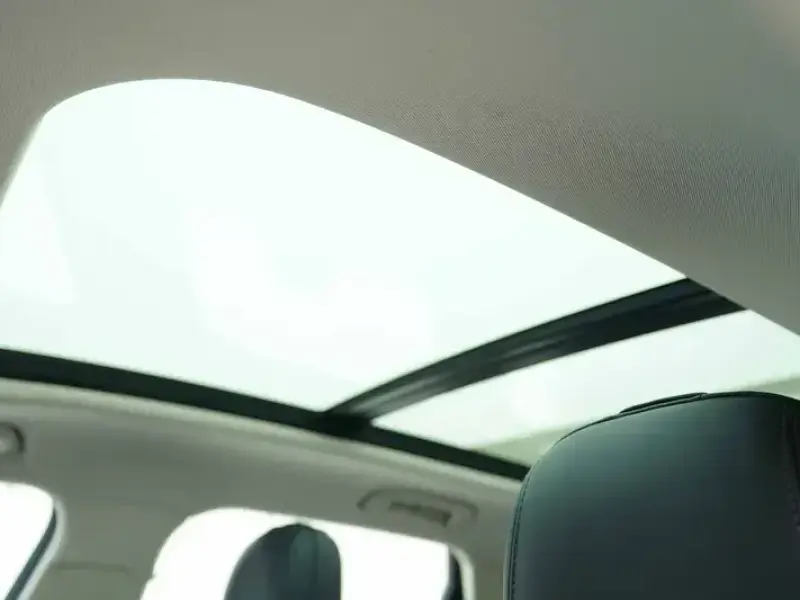 2025 Hongqi HS3 с пробегом 7 000 км