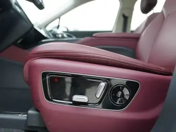 2025 Hongqi HS3 с пробегом 10 000 км