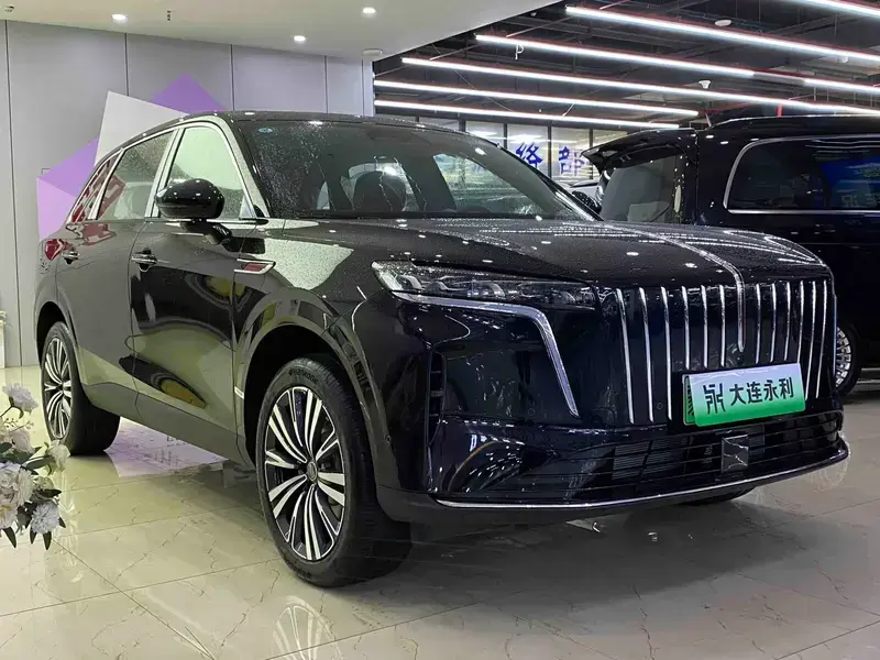2026 Hongqi HS6 с пробегом 900 км