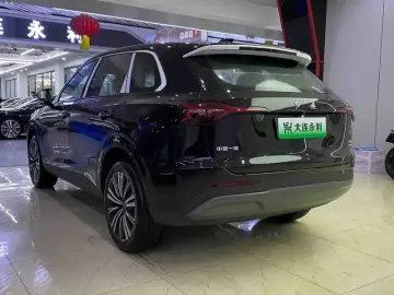 2026 Hongqi HS6 с пробегом 900 км