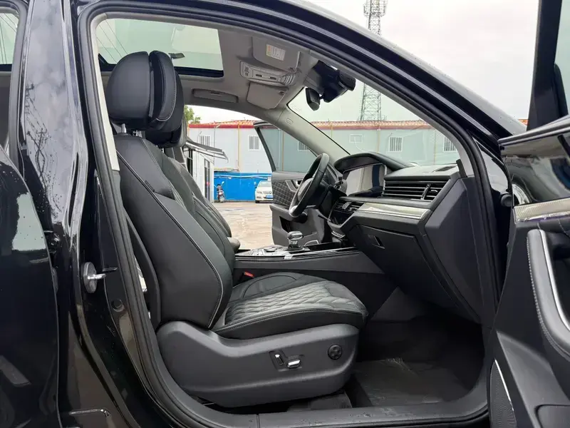 2019 Hongqi HS5 с пробегом 114 000 км