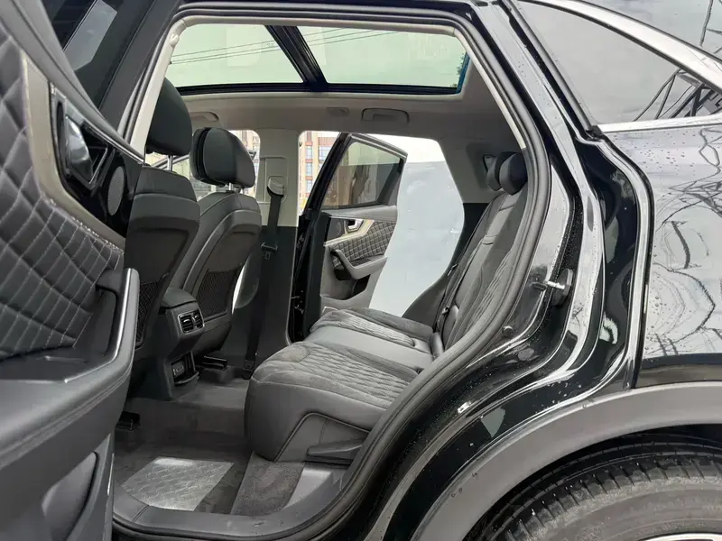 2019 Hongqi HS5 с пробегом 114 000 км