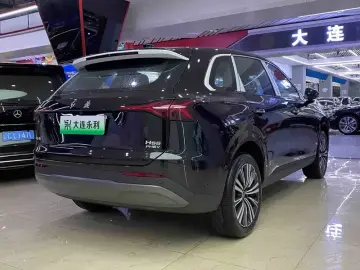 2026 Hongqi HS6 с пробегом 900 км