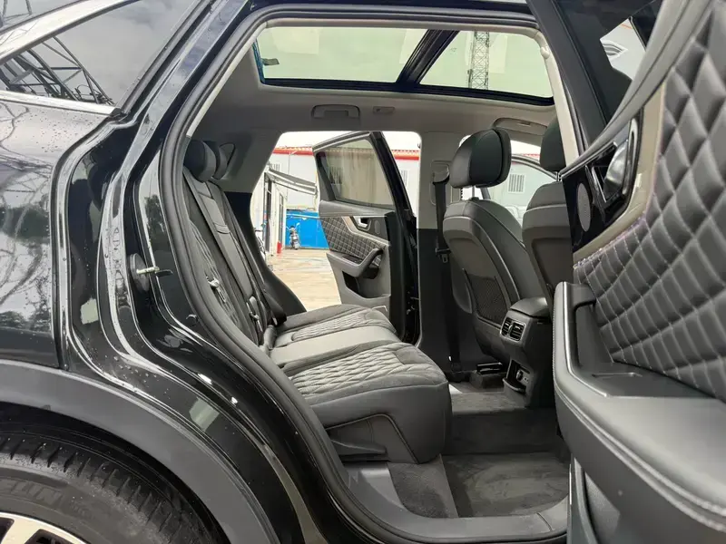 2019 Hongqi HS5 с пробегом 114 000 км