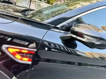 2022 Hongqi HS5 с пробегом 40 000 км