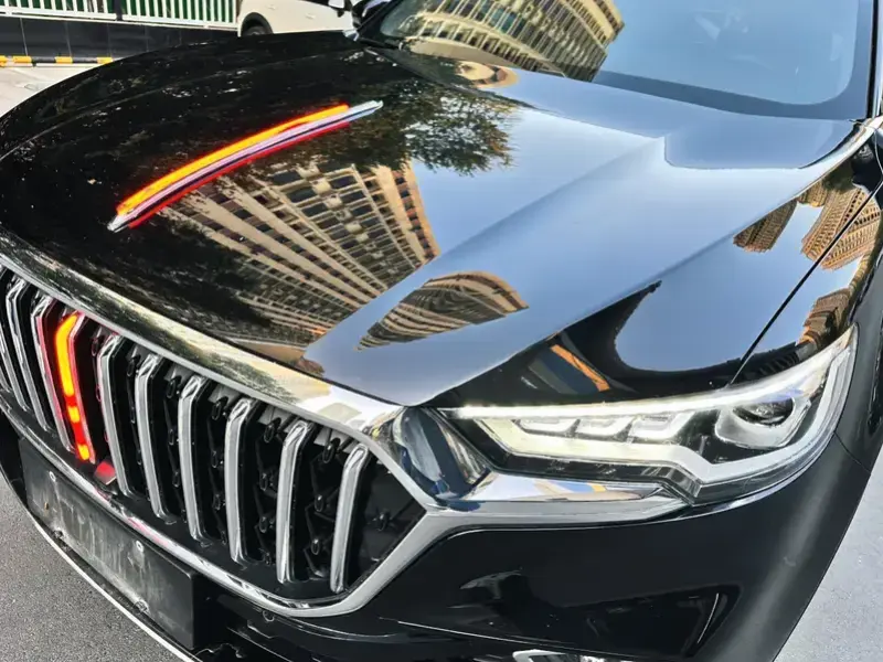 2022 Hongqi HS5 с пробегом 40 000 км