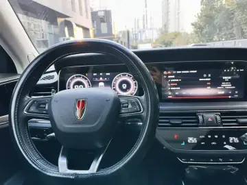 2022 Hongqi HS5 с пробегом 40 000 км