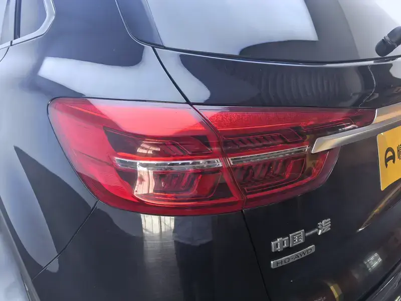2019 Hongqi HS5 с пробегом 110 900 км