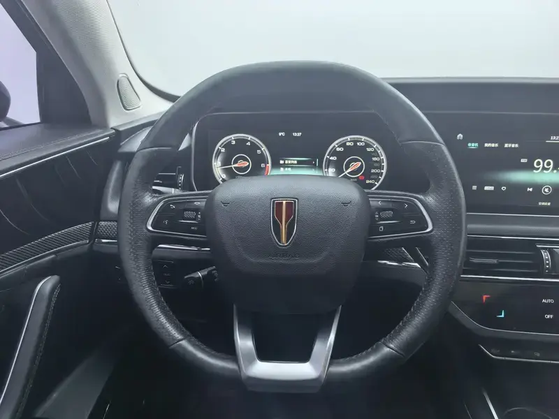 2019 Hongqi HS5 с пробегом 110 900 км