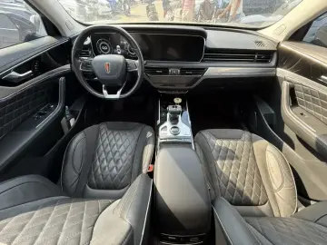 2019 Hongqi HS5 с пробегом 80 000 км