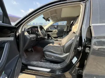 2019 Hongqi HS5 с пробегом 80 000 км