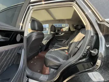 2019 Hongqi HS5 с пробегом 80 000 км