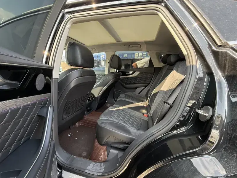 2019 Hongqi HS5 с пробегом 80 000 км