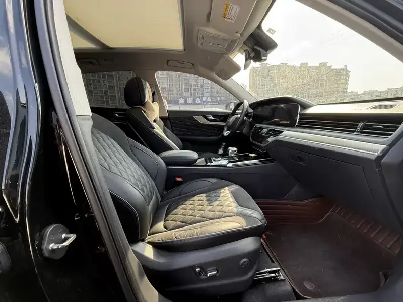 2019 Hongqi HS5 с пробегом 80 000 км