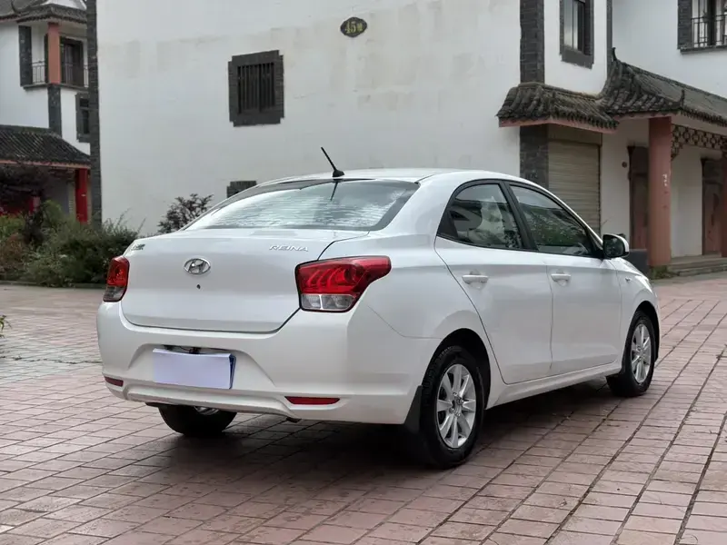 2017 Hyundai Reina с пробегом 89 000 км