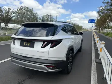 2025 Hyundai Tucson с пробегом 5 200 км