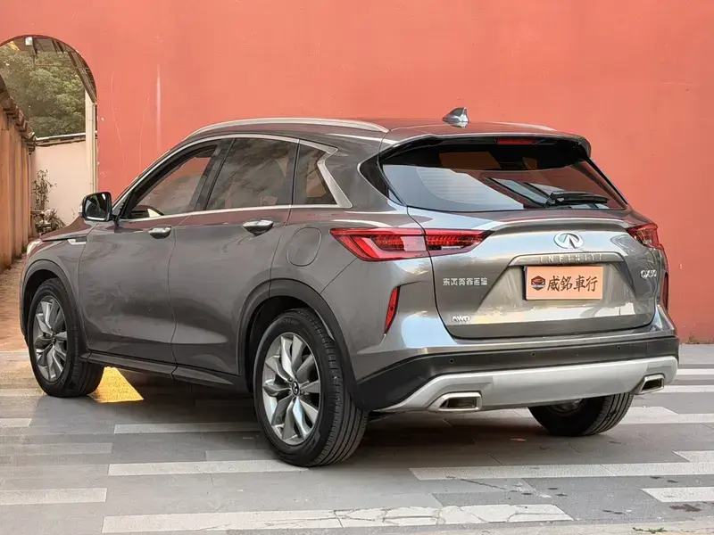 2020 Infiniti QX50 с пробегом 33 000 км