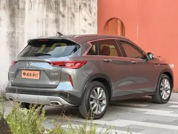 2020 Infiniti QX50 с пробегом 33 000 км