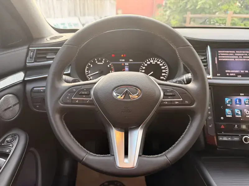 2020 Infiniti QX50 с пробегом 33 000 км