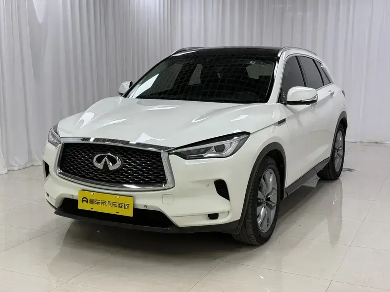 2020 Infiniti QX50 с пробегом 101 900 км