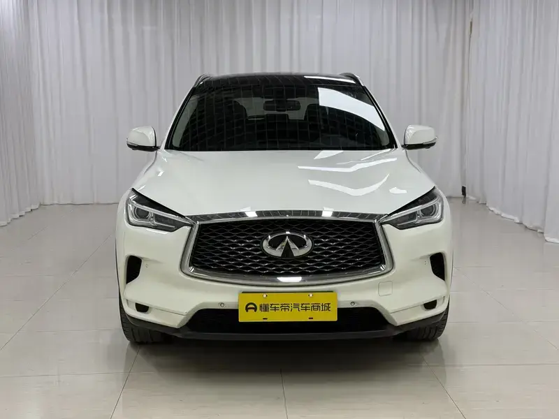 2020 Infiniti QX50 с пробегом 101 900 км