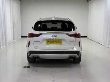2020 Infiniti QX50 с пробегом 101 900 км