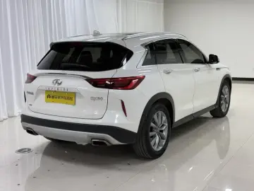 2020 Infiniti QX50 с пробегом 101 900 км