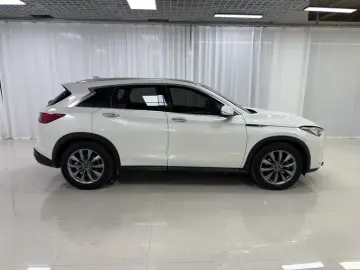 2020 Infiniti QX50 с пробегом 101 900 км