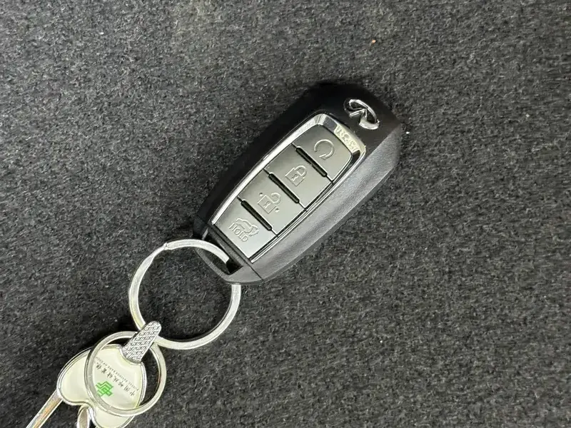 2020 Infiniti QX50 с пробегом 101 900 км