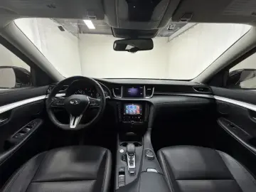 2020 Infiniti QX50 с пробегом 101 900 км