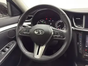 2020 Infiniti QX50 с пробегом 101 900 км