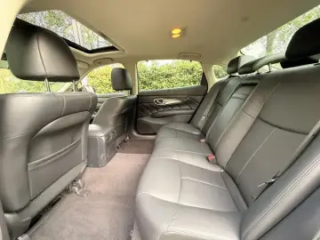 2017 Infiniti Q70 с пробегом 55 000 км