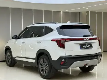 2023 Kia Seltos с пробегом 20 000 км