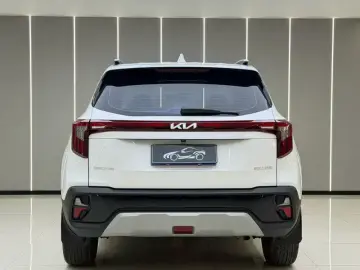 2023 Kia Seltos с пробегом 20 000 км