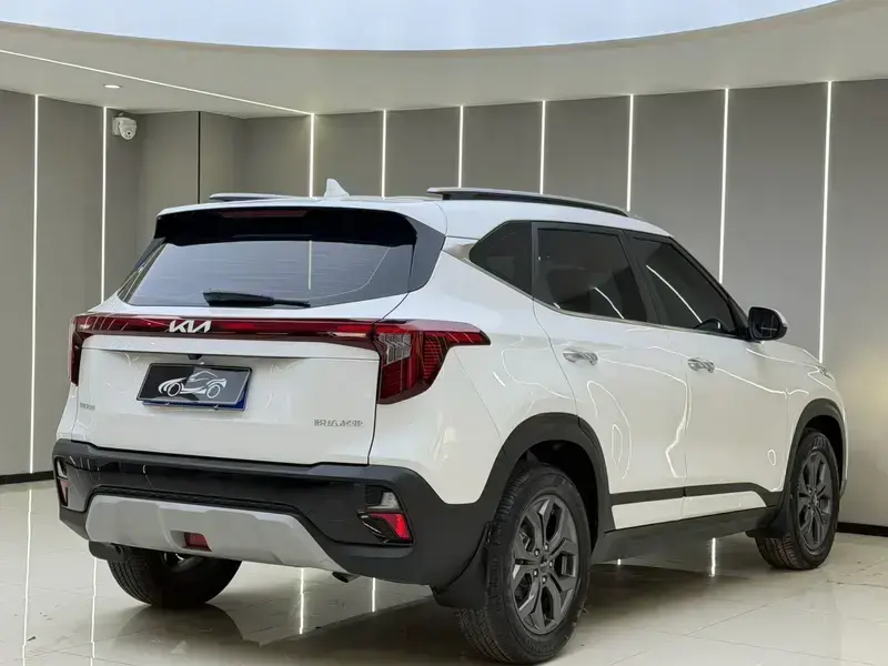2023 Kia Seltos с пробегом 20 000 км