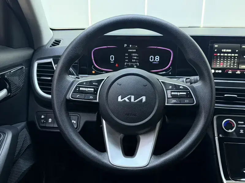 2023 Kia Seltos с пробегом 20 000 км